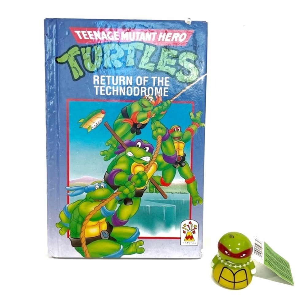 Vintage 1990 Teenage Mutant Ninja Turtles Hardcover Book Small Finger Puppet Red